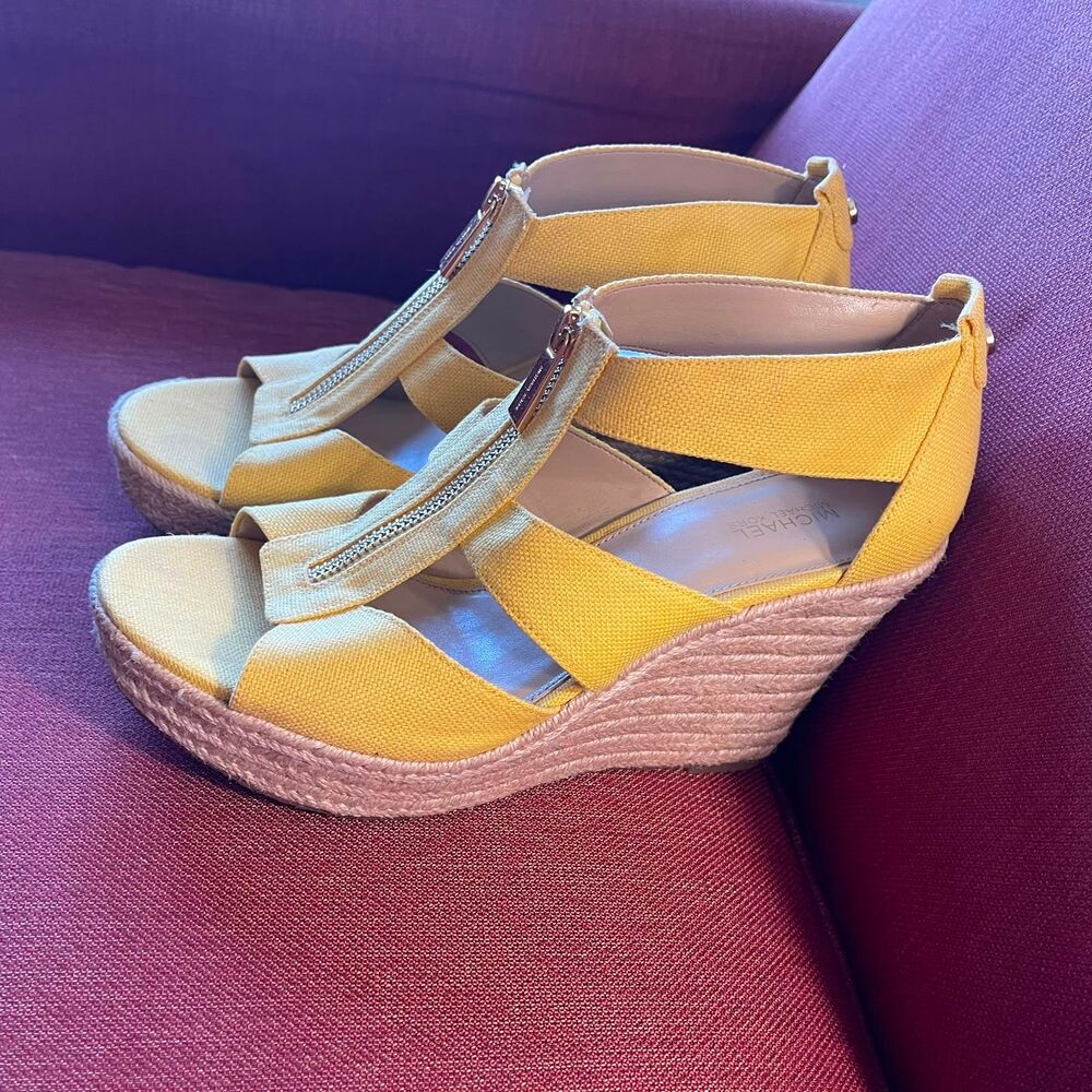 Michael Kors Yellow Canvas Espadrille Wedge Sandals Gold Zip Size 8.5 M Heels - Picture 4 of 8